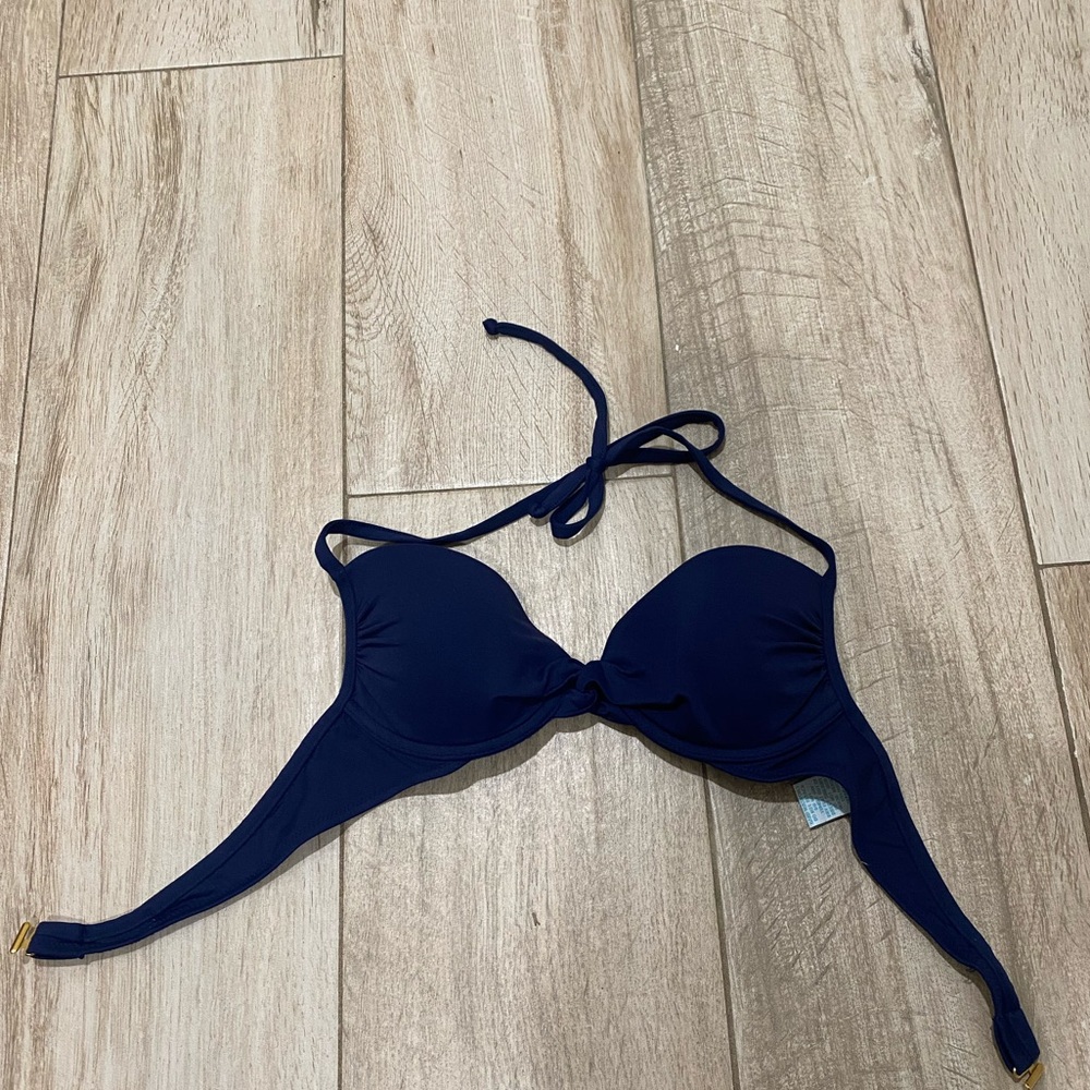 Elizabeth Hurley beach bikini top